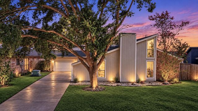 1826 Hilton Head Dr — Thunderbird North