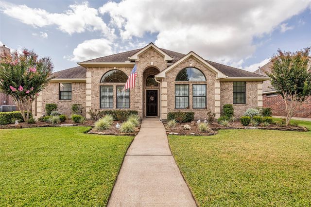 1813 Mesa Verde Dr — Park Place