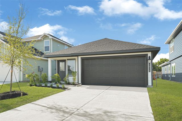 6815 Canyon Breeze Dr — Holly Ridge