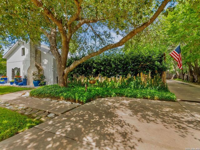 904 N Lincoln Street — OUT/GILLESPIE COUNTY