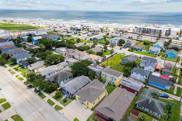 3619 Avenue S — Galveston Outlots