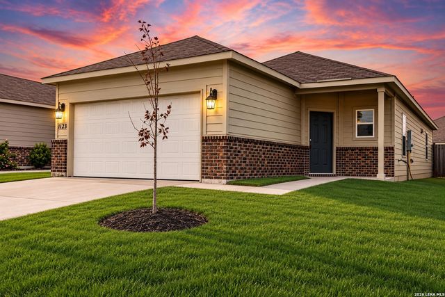 1123 Thea Cv — SPRING VALLEY