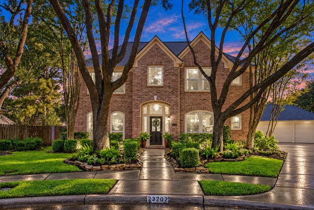 23202 Greenway Park Cir — Cinco Ranch Greenway Village Sec 8