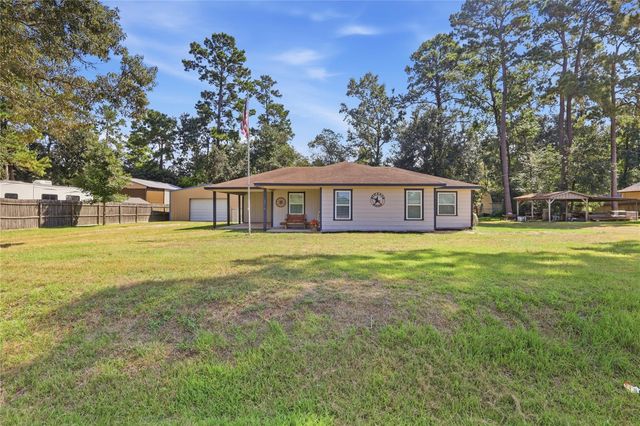 10516 Fairview Dr — Lake Chateau Woods 06