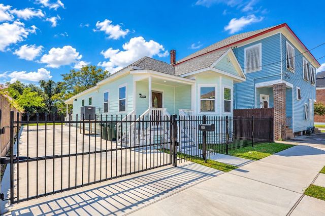 3823 Sealy St — Galveston Townsite