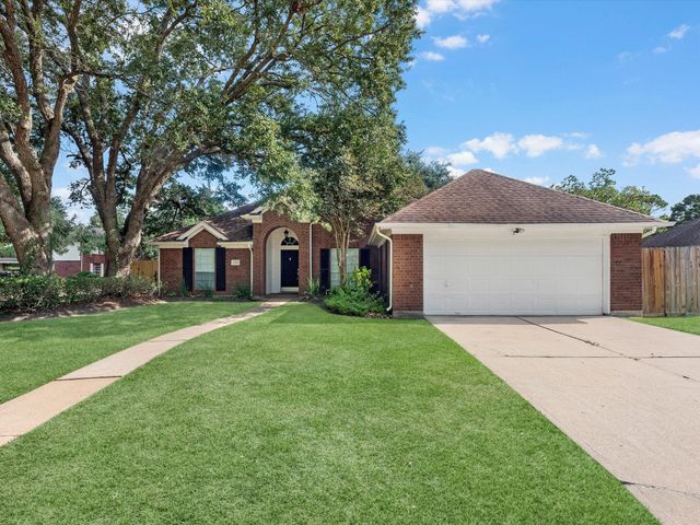 1316 Danielle Ln — Briarwood Estates