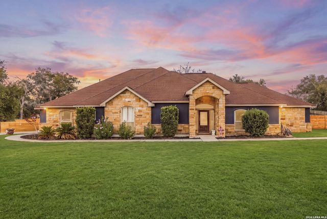 112 ABREGO KNOLL DR — Abrego Lake
