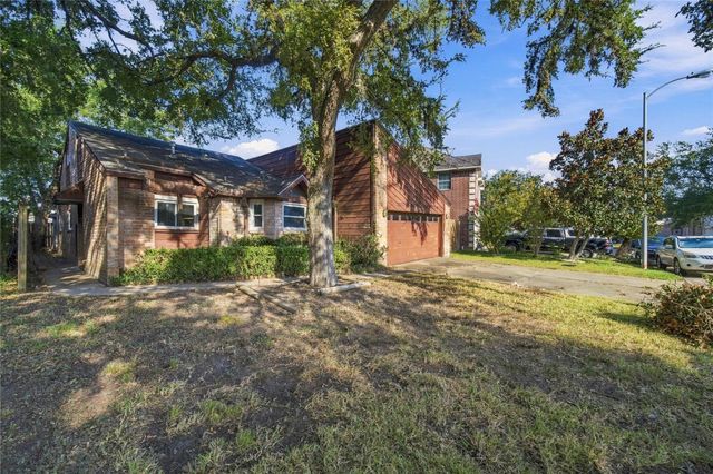 606 Meadow Knoll Dr — Quailridge