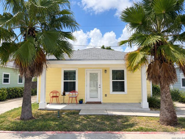 137 OASIS CIR — OUT/ARANSAS COUNTY