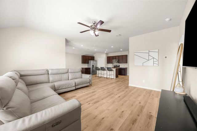 22923 Petrizzi Ln — Ventana Lakes