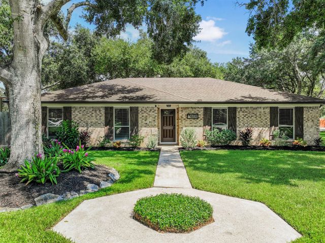 17003 County Road 127 — West Friendswood