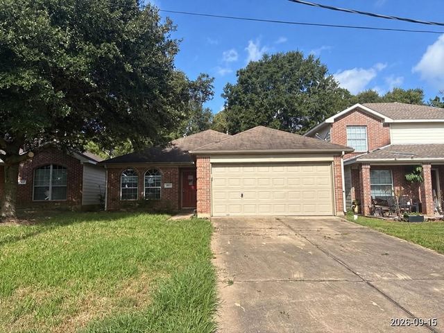 4513 Trophy Rack Dr — Hunters Glen 01