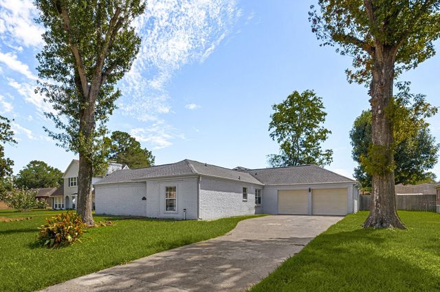 12923 Advance Dr — Barwood