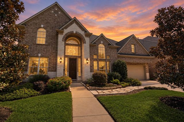 9215 Turtle Pond Ln — Sienna