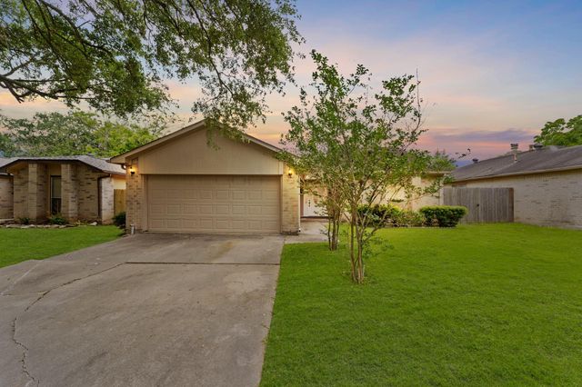 3926 Mill Rock Cir — Chimneystone