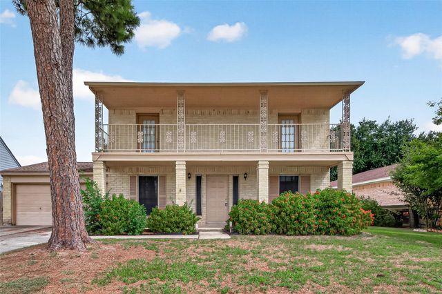 18534 Sweetmeadow Dr — Oakwood Glen West Sec 02