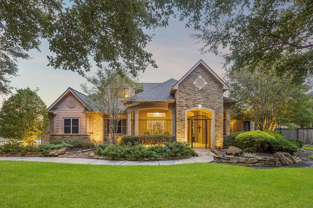 21022 W Farwood Ter — Lakes of Fairhaven