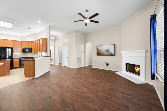 9314 E Lakeside Dr — Hidden Lakes Estates