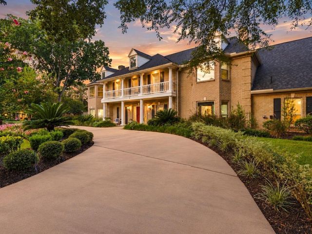 15902 Cumbria Dr — Champion Forest Sec 05
