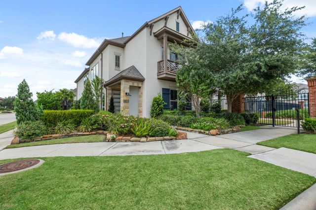 5403 St Davids Ct — Sienna