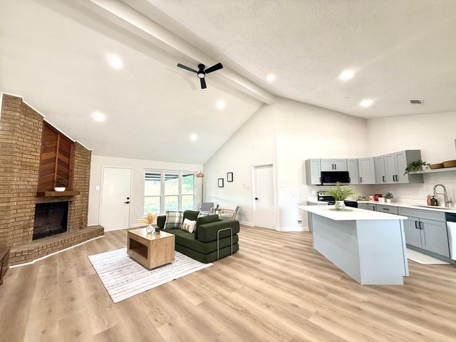 219 Shenandoah Dr — Tara Sec 4