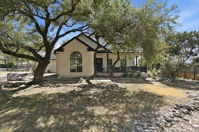 462 SUNCREST DR — THE PINNACLE