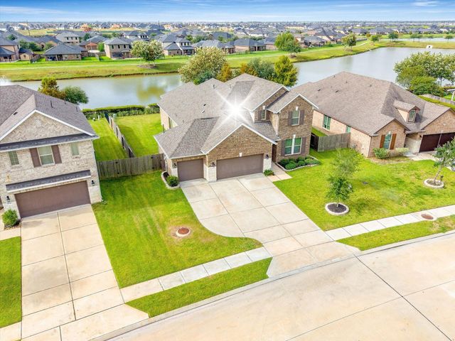 9034 Japonica Dr — Bonbrook Lakes