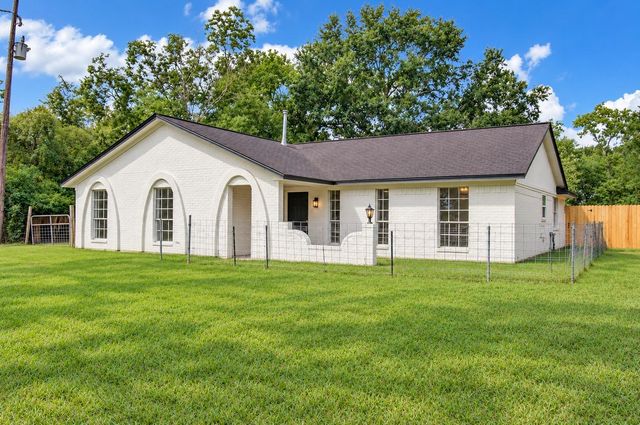 322 S Persimmon St — PRUITT JESSE