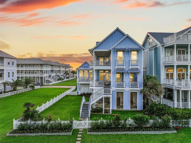 11614 Beachside — Beachside Village 2004