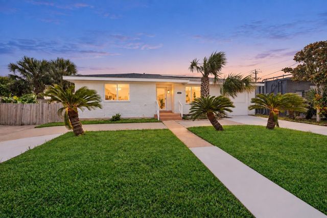 3613 83rd St — Juneman 2 L 199-214-215