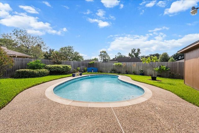 1918 Crooked Creek Ln — Woodcreek Sec 1-2-2a-3-4