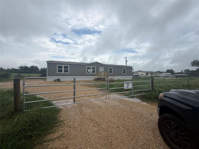3031 CR 124 Rd — Floresville Green Acres