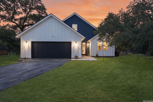 108 Highland Woods — THE CROSSING