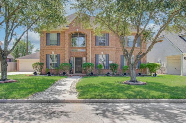 8134 Trophy Place Drive Dr — Walden On Lake Houston \