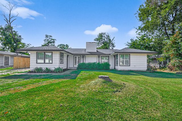 1609 N Pacific St — Shady Oaks
