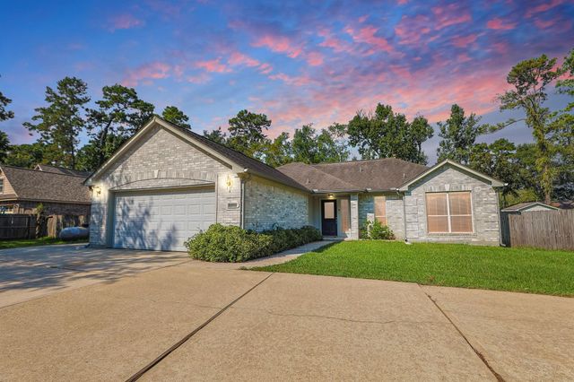10403 Twin Oak Dr — Lake Chateau Woods 06