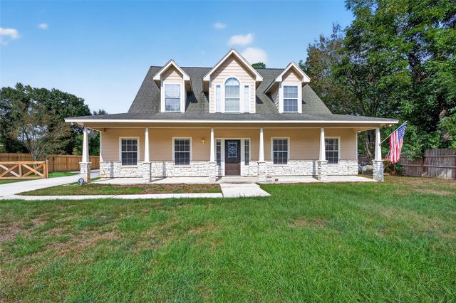 8710 Kerr Dr — Willow Creek Manor Sec 01