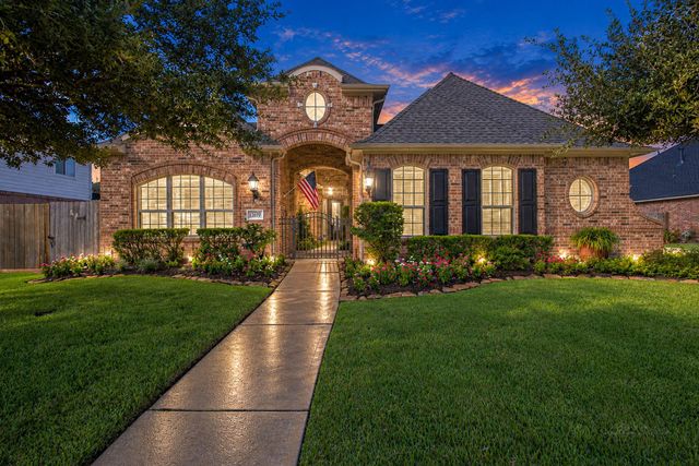 12619 Mossy Ledge Dr — Village Creek