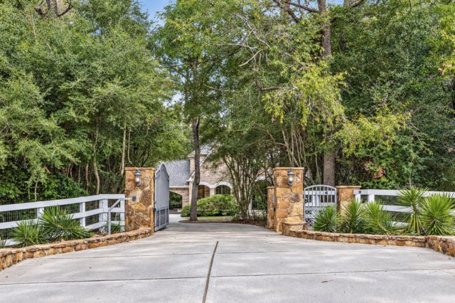 19802 Sapphire Cir — Indigo Lake Estates