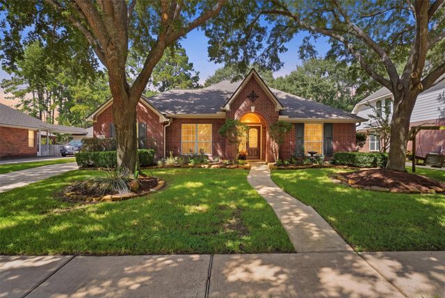 22962 Cayman Est — Imperial Oaks Estates