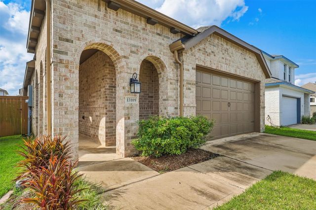 13109 Blue Flora Drive — LAGO MAR