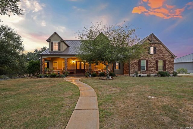 1015 Provence Place — VINTAGE OAKS