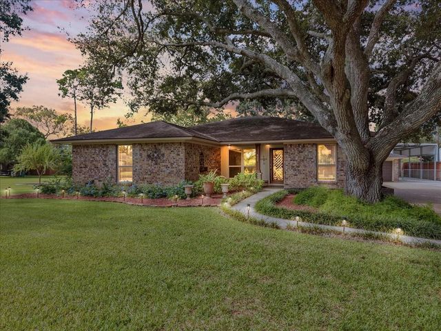 802 Riverside Dr — Wildwinn Sec 2