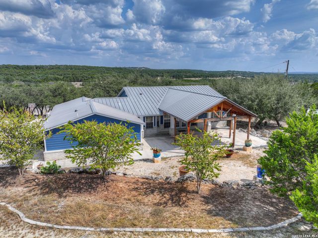 2131 Fm 484 — ROCKY CREEK RANCH