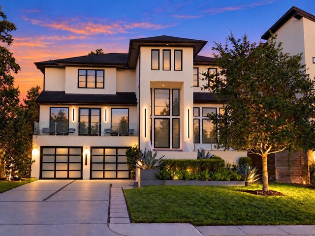 1222 Timbergrove Ln — Timbergrove Manor