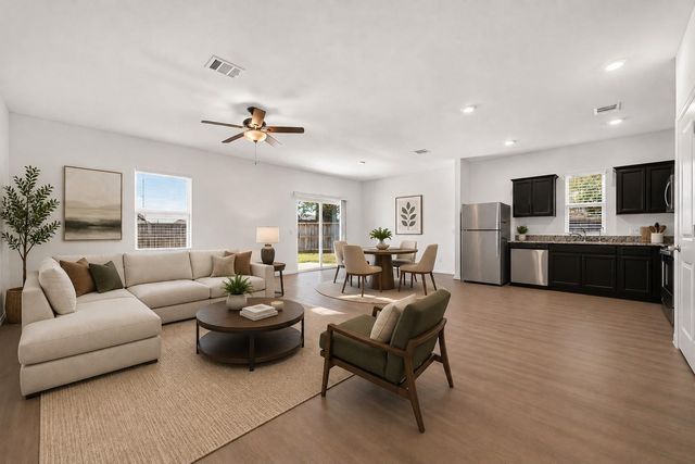 6330 Highland Heights Dr — Highland Meadows
