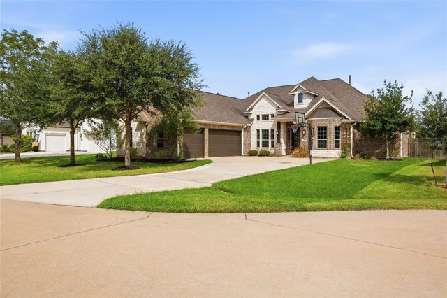 32810 Wall Flower Dr — Weston Lakes