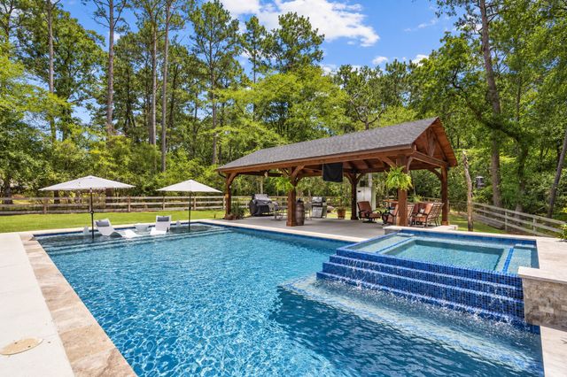 19610 Timber Ridge Dr — Indigo Lake Estates