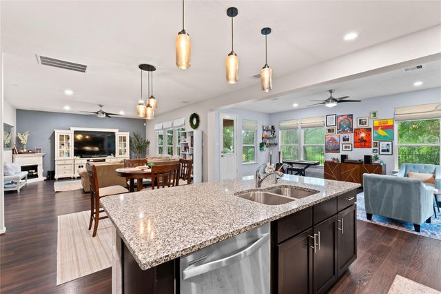 1942 Elkington Cir — Wedgewood Falls