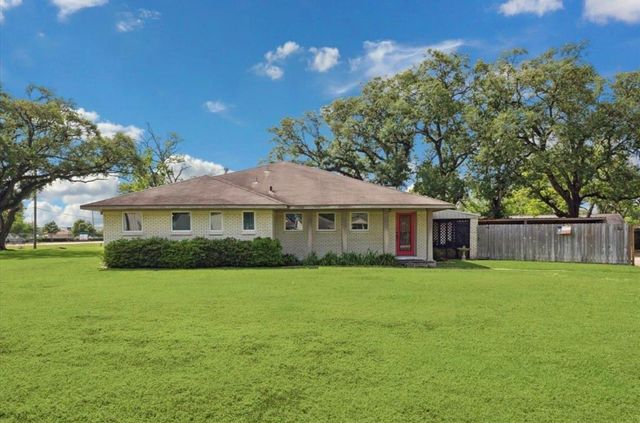 3224 Patricia Lane — W.D.C. Hall